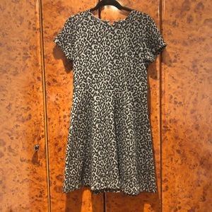 Loft Dress-6P- black and gray leopard pattern